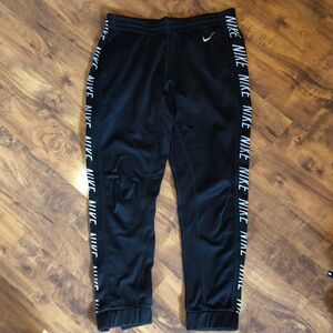 Nike Mens Black logo Jogger dri-fit sweatpants. Size medium